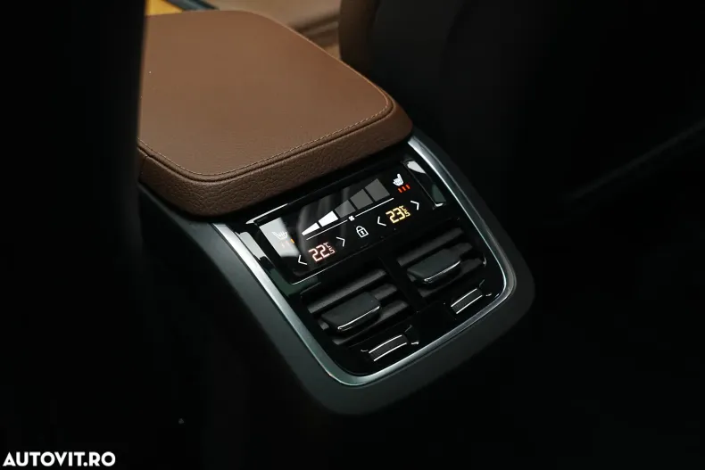Volvo XC90 din 2021 cu 131.000 km - oferta VOL153320 - foto 36