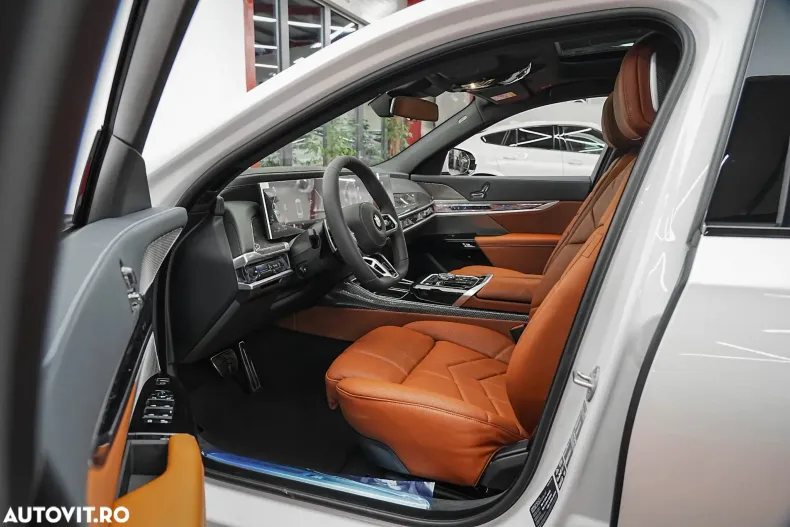 BMW Seria 7 din 2025 cu 20 km - oferta BMW153322 - foto 4
