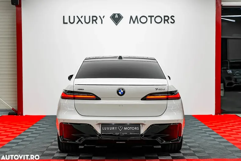 BMW Seria 7 din 2025 cu 20 km - oferta BMW153322 - foto 17