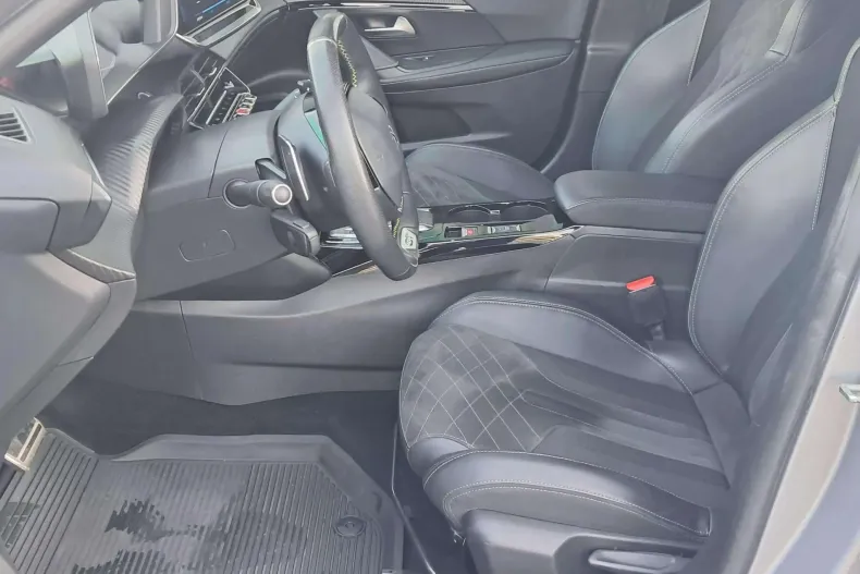 Peugeot 2008 din 2022 cu 49.555 km - oferta PEU153325 - foto 4