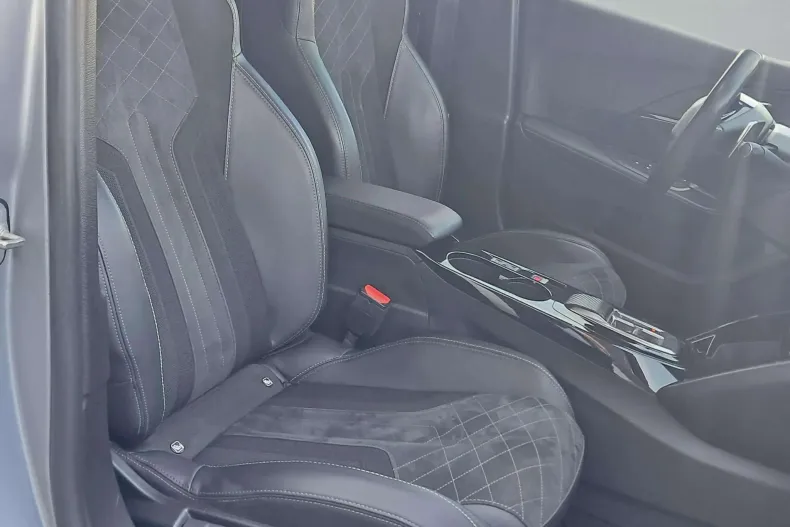 Peugeot 2008 din 2022 cu 49.555 km - oferta PEU153325 - foto 16