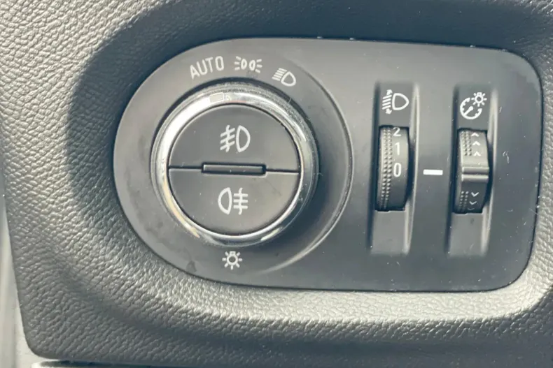 Opel Corsa din 2022 cu 73.118 km - oferta OPE153341 - foto 8