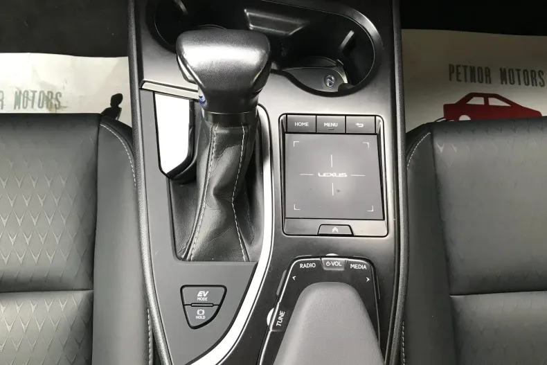 Lexus UX din 2021 cu 77.777 km - oferta LEX153342 - foto 35