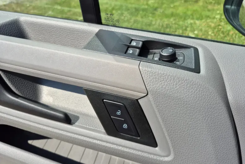 Volkswagen Crafter din 2025 cu 5 km - oferta VOL153343 - foto 15