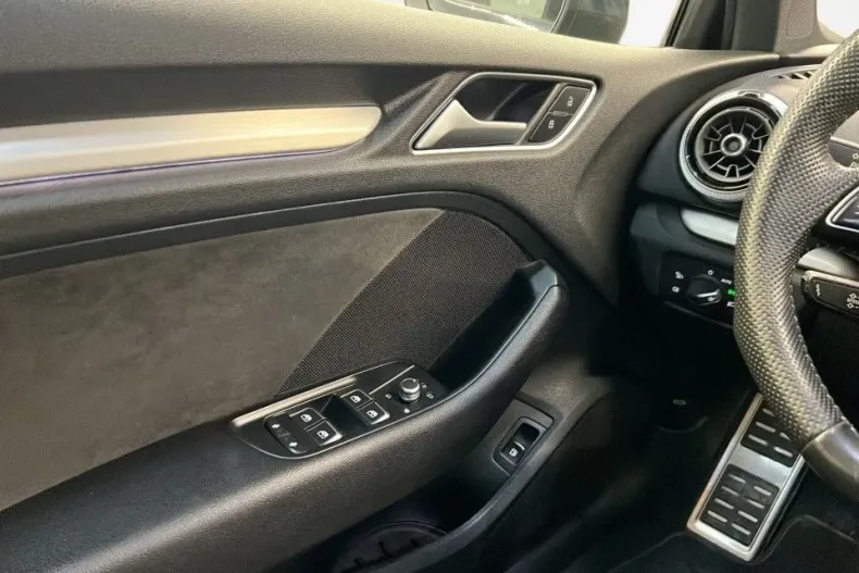 Audi A3 din 2020 cu 73.700 km - oferta AUD153345 - foto 11