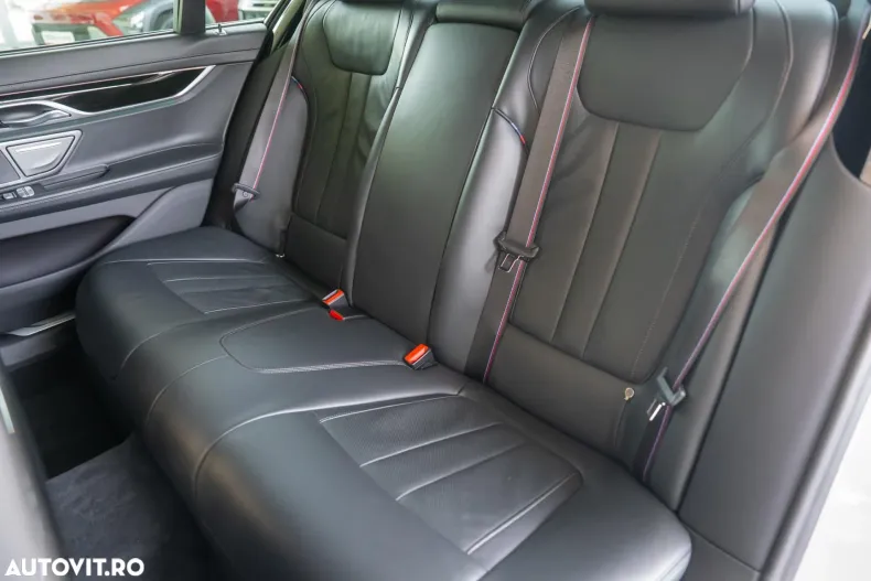 BMW Seria 7 din 2019 cu 117.000 km - oferta BMW153348 - foto 23