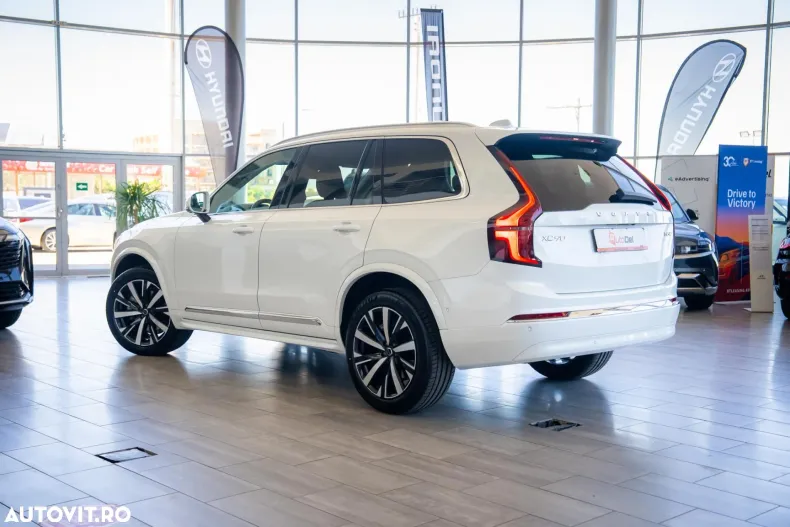 Volvo XC90 din 2025 cu 50 km - oferta VOL153352 - foto 6