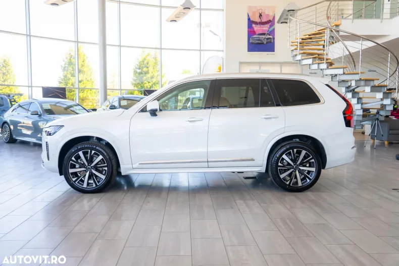 Volvo XC90 din 2025 cu 50 km - oferta VOL153352 - foto 11