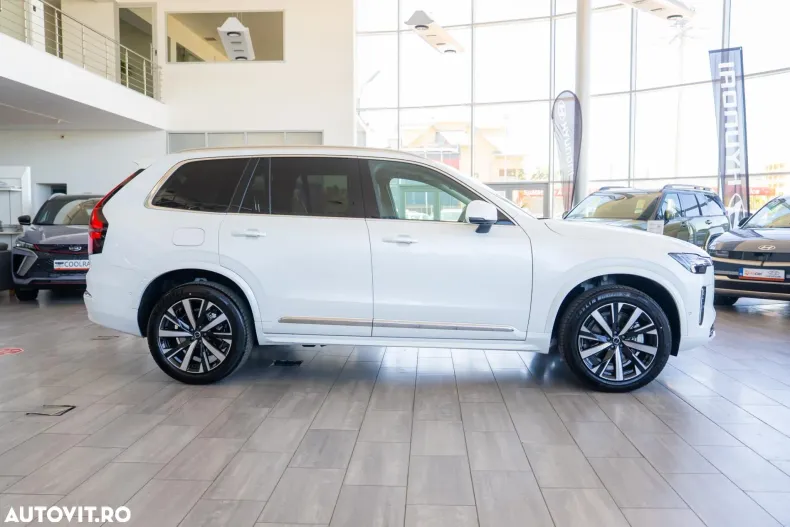 Volvo XC90 din 2025 cu 50 km - oferta VOL153352 - foto 12