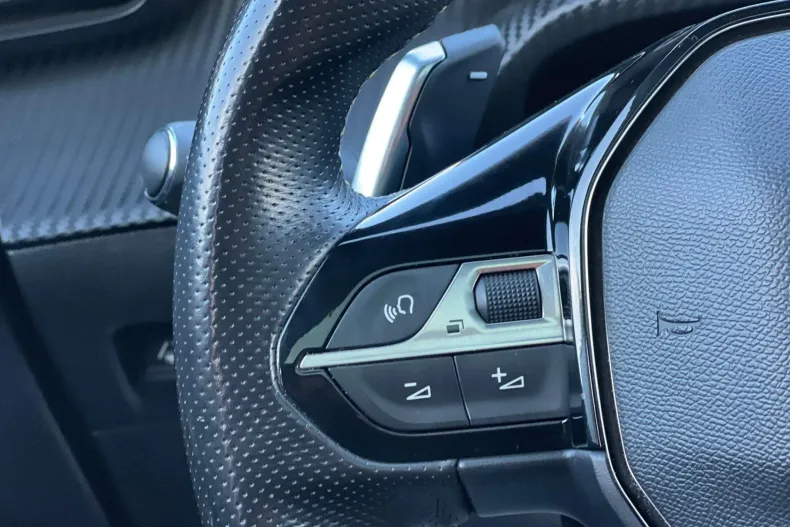 Peugeot 2008 din 2021 cu 48.000 km - oferta PEU153359 - foto 22