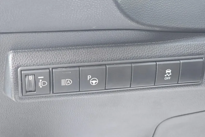 Toyota Corolla din 2022 cu 136.104 km - oferta TOY153362 - foto 23