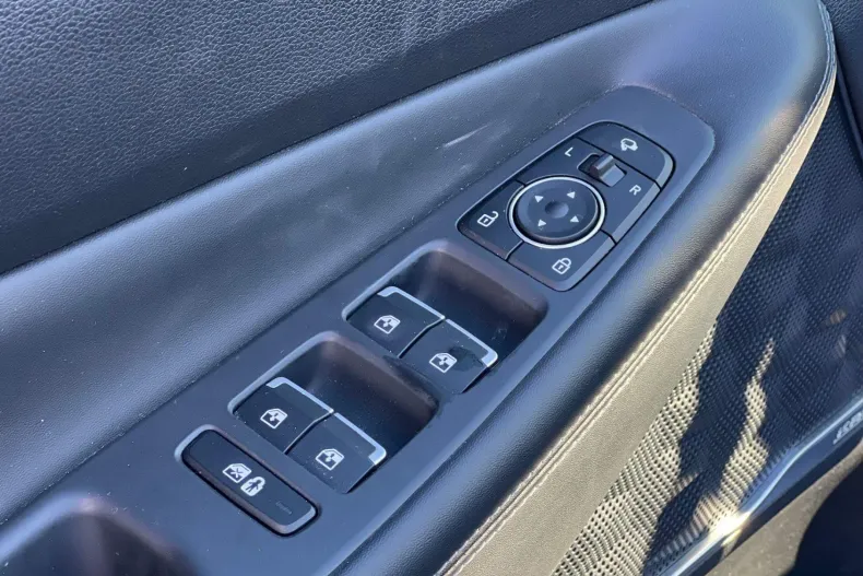 Hyundai SANTA FE din 2021 cu 68.000 km - oferta HYU153365 - foto 13