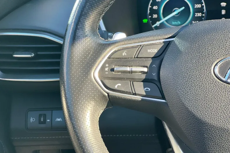 Hyundai SANTA FE din 2021 cu 68.000 km - oferta HYU153365 - foto 24