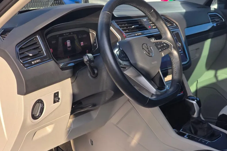 Volkswagen Tiguan din 2022 cu 59.345 km - oferta VOL153366 - foto 11