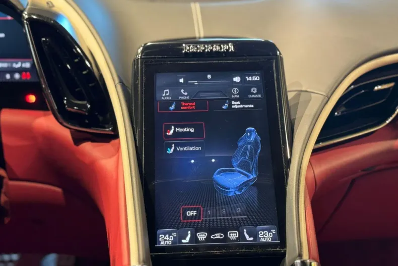 Ferrari Roma din 2023 cu 15.500 km - oferta FER153370 - foto 16