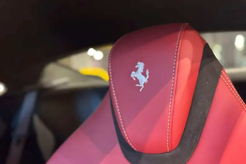 Ferrari Roma din 2023 cu 15.500 km - oferta FER153370 - foto 22