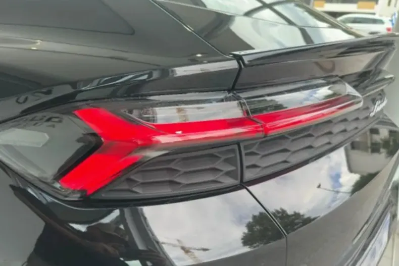 Lamborghini Urus din 2025 cu 1 km - oferta LAM153378 - foto 5