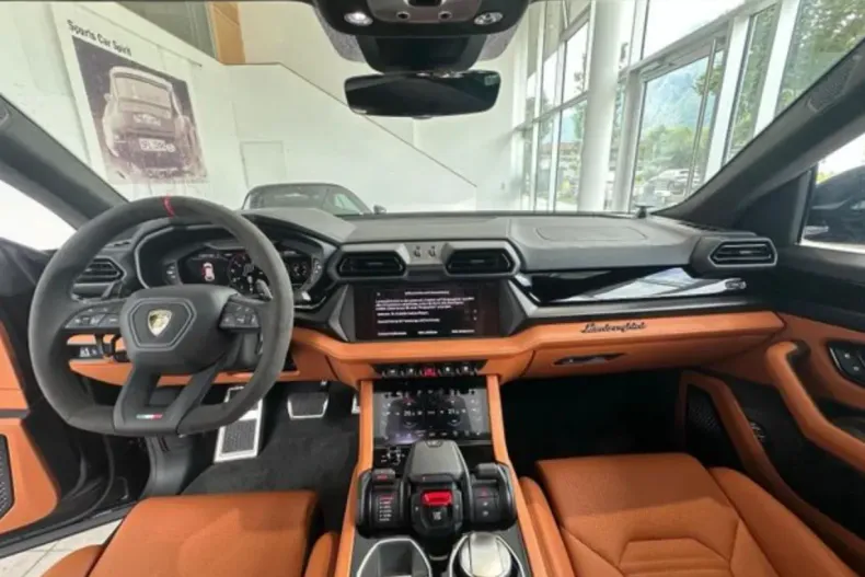 Lamborghini Urus din 2025 cu 1 km - oferta LAM153378 - foto 6