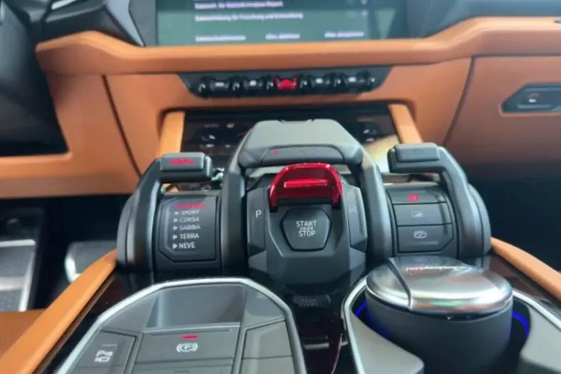 Lamborghini Urus din 2025 cu 1 km - oferta LAM153378 - foto 10