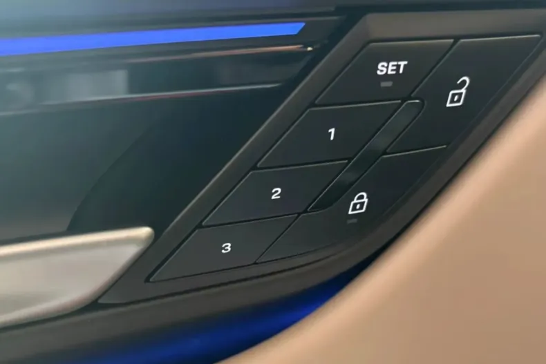 Porsche Macan din 2025 cu 7.900 km - oferta POR153383 - foto 10