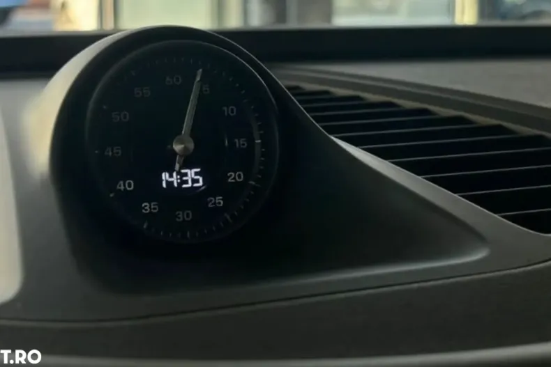 Porsche Macan din 2025 cu 7.900 km - oferta POR153383 - foto 14