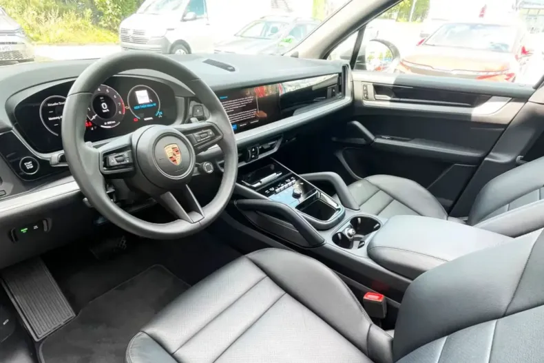 Porsche Cayenne din 2025 cu 6.899 km - oferta POR153388 - foto 5