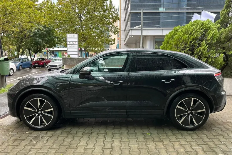 Porsche Macan din 2025 cu 9.111 km - oferta POR153390 - foto 16