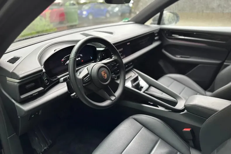 Porsche Macan din 2025 cu 9.111 km - oferta POR153390 - foto 19