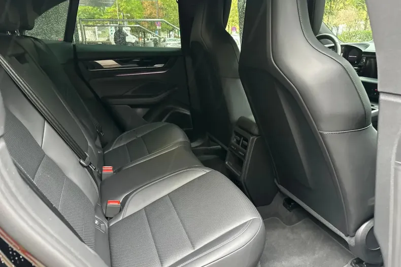 Porsche Macan din 2025 cu 9.111 km - oferta POR153390 - foto 24