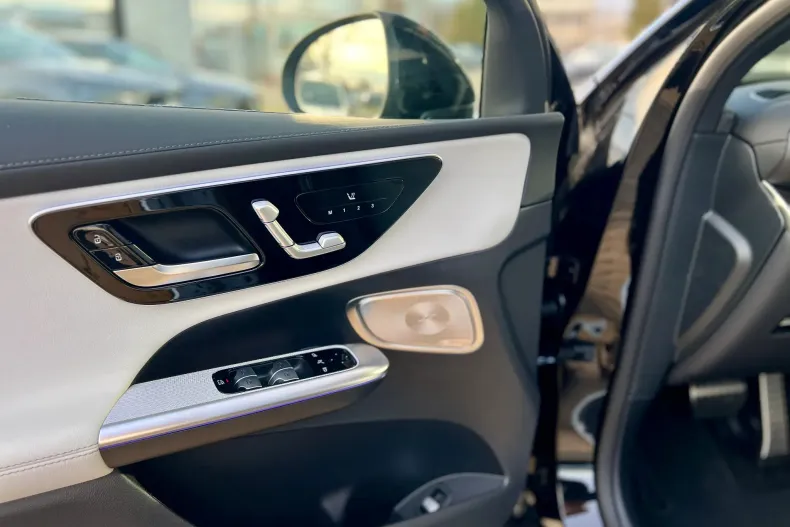 Mercedes-Benz GLC din 2025 cu 5 km - oferta MER153394 - foto 9