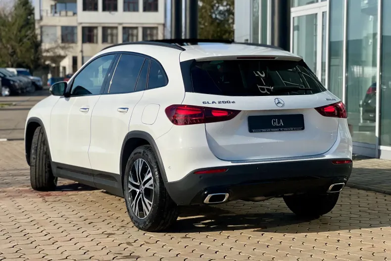 Mercedes-Benz GLA din 2025 cu 11 km - oferta MER153396 - foto 3