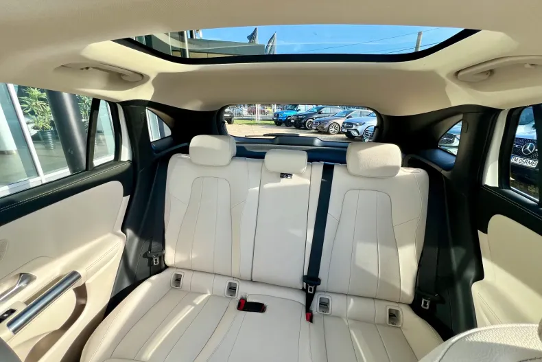 Mercedes-Benz GLA din 2025 cu 11 km - oferta MER153396 - foto 13