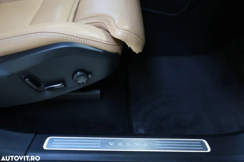 Volvo XC90 din 2020 cu 29.800 km - oferta VOL153400 - foto 21