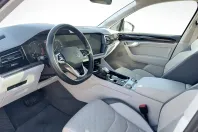Volkswagen Touareg din 2022 cu 102.322 km - oferta VOL153422 - foto 9