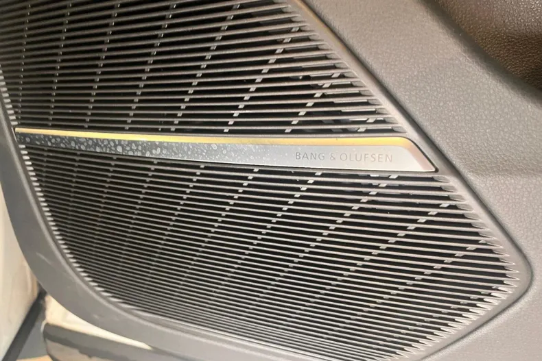 Audi Q8 din 2020 cu 108.850 km - oferta AUD153425 - foto 22