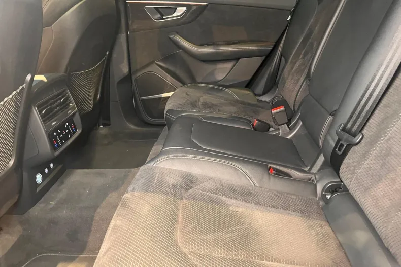 Audi Q8 din 2020 cu 108.850 km - oferta AUD153425 - foto 27