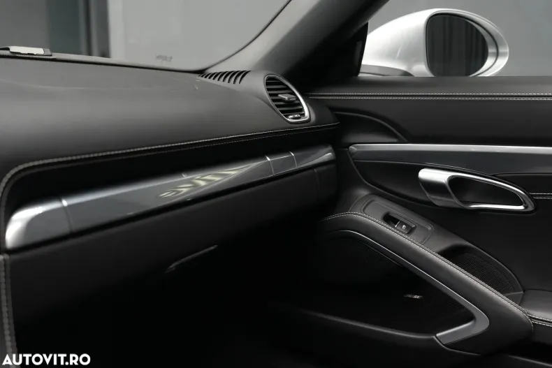 Porsche Boxster din 2024 cu 15.000 km - oferta POR153426 - foto 21