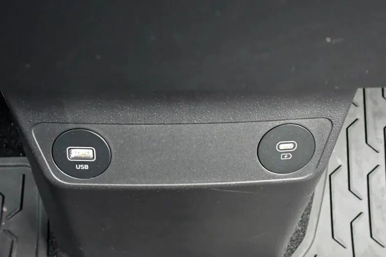 Kia EV6 din 2023 cu 12.900 km - oferta KIA153434 - foto 22