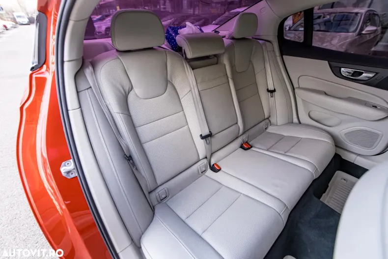 Volvo S60 din 2020 cu 71.700 km - oferta VOL153437 - foto 27