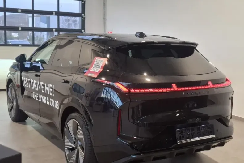 Lynk&Co 8 din 2025 cu 1.400 km - oferta LYN153441 - foto 3