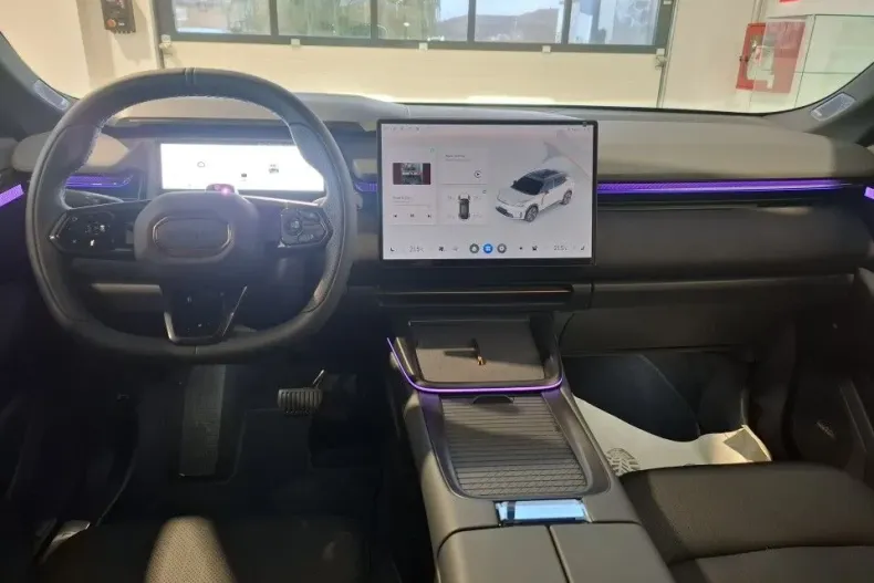 Lynk&Co 8 din 2025 cu 1.400 km - oferta LYN153441 - foto 9