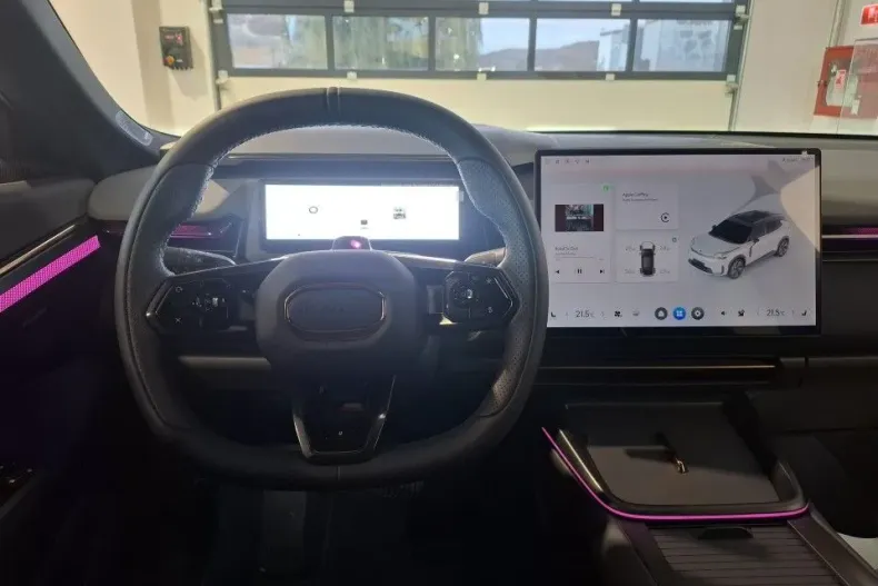 Lynk&Co 8 din 2025 cu 1.400 km - oferta LYN153441 - foto 10