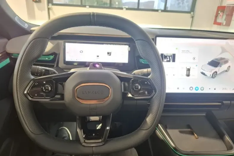 Lynk&Co 8 din 2025 cu 1.400 km - oferta LYN153441 - foto 17