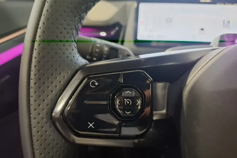 Lynk&Co 8 din 2025 cu 1.400 km - oferta LYN153441 - foto 22