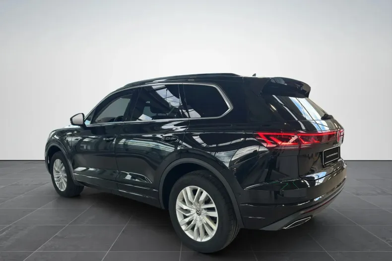 Volkswagen Touareg din 2025 cu 5 km - oferta VOL153442 - foto 7