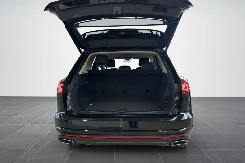 Volkswagen Touareg din 2025 cu 5 km - oferta VOL153442 - foto 13