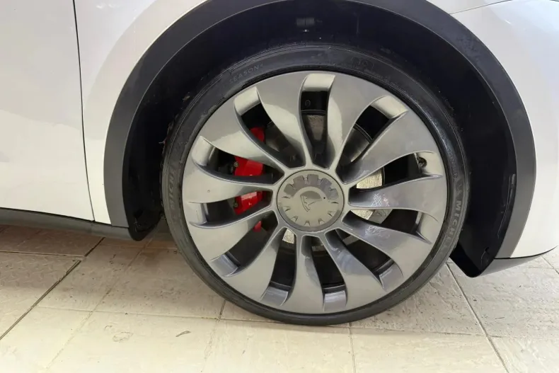 Tesla Model Y din 2023 cu 40.000 km - oferta TES153448 - foto 7