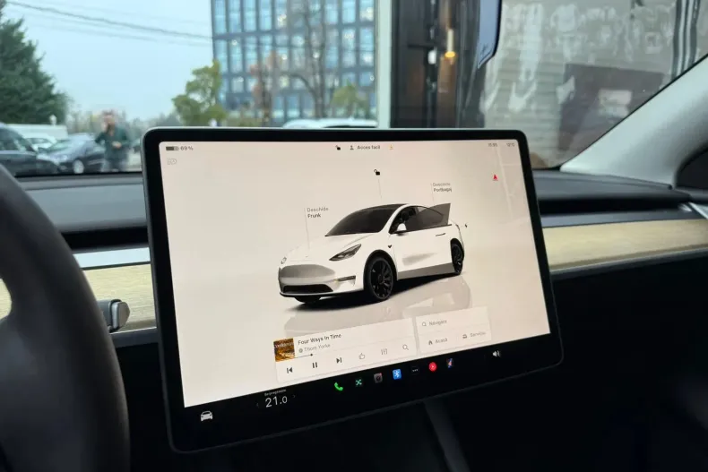 Tesla Model Y din 2023 cu 40.000 km - oferta TES153448 - foto 8