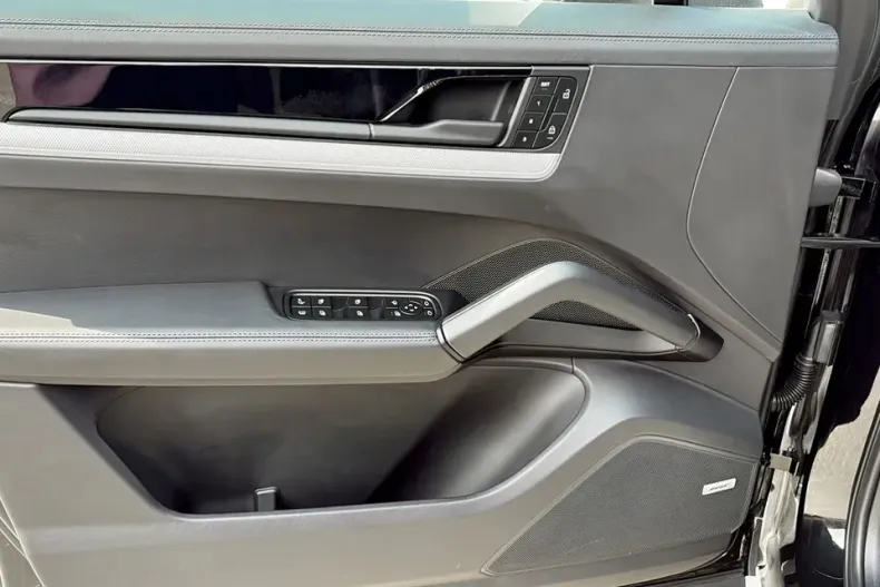 Porsche Cayenne din 2023 cu 53.290 km - oferta POR153452 - foto 10