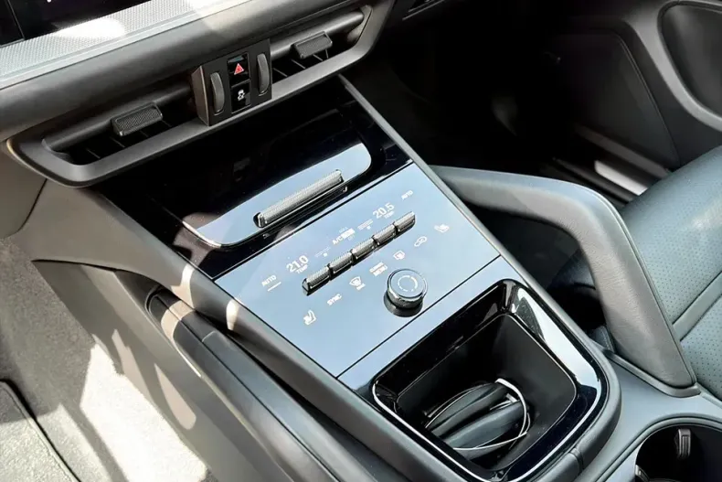 Porsche Cayenne din 2023 cu 53.290 km - oferta POR153452 - foto 13